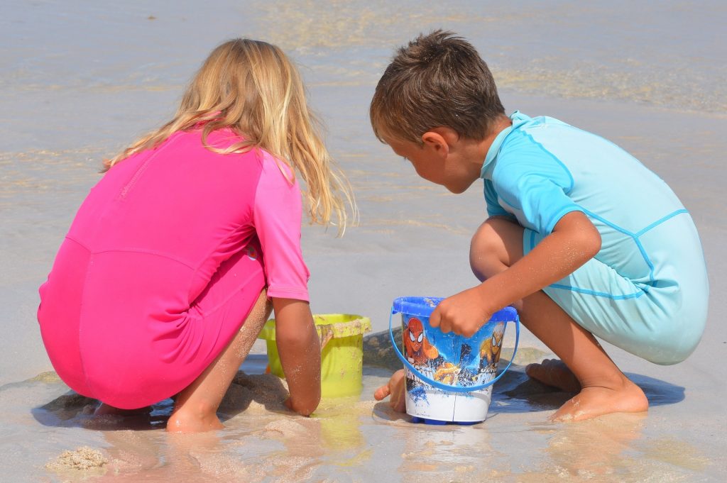 Bambini in vacanza: attenzione a traumi e cadute