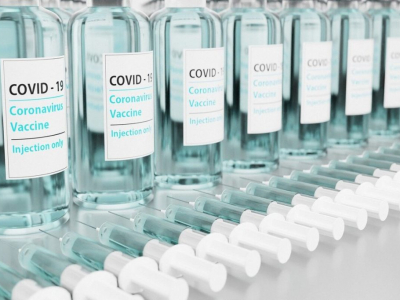 Vaccini anti-Covid a confronto: Pfizer-BioNtech, Moderna, Astrazeneca,J&J