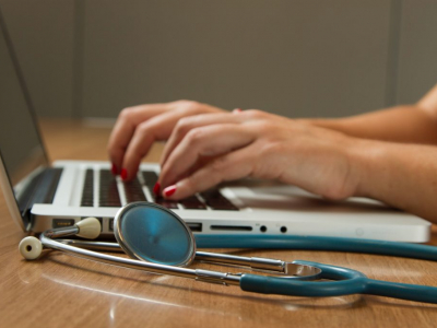 Dr. Google minaccia il rapporto medico-paziente: ecco 6 consigli per ricostruire fiducia
